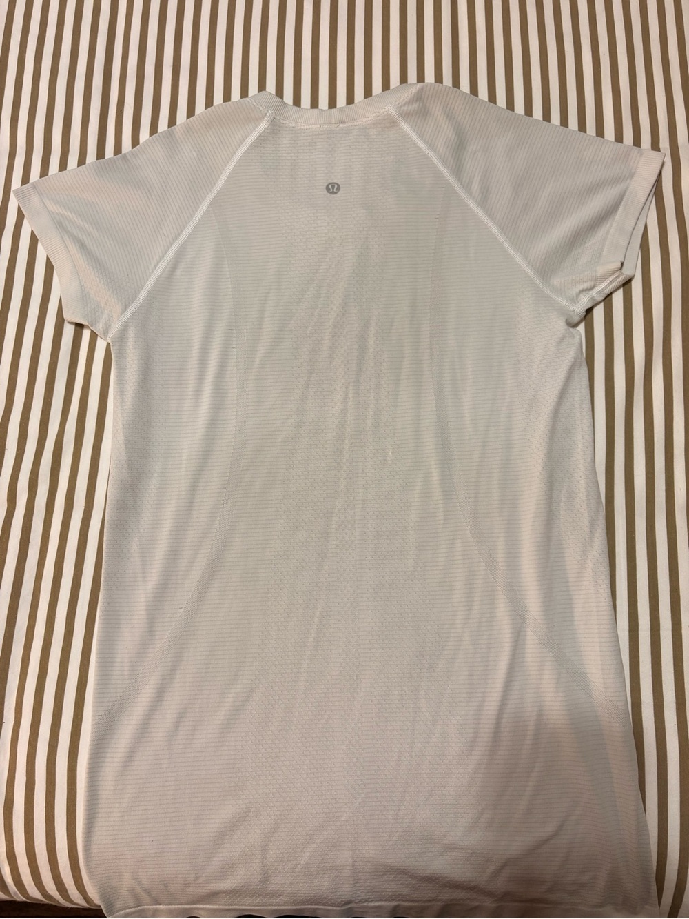 Lululemon Light Gray Women's Short sleeve swiftly tech 2.0 - Picture 4 of 4